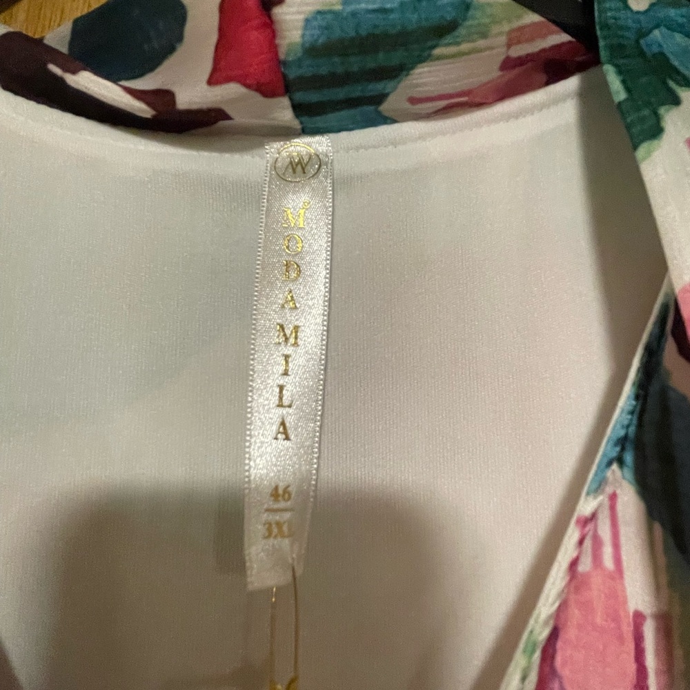 Super cute dress for spring size 14 even though tags say 3x - Picture 3 of 3